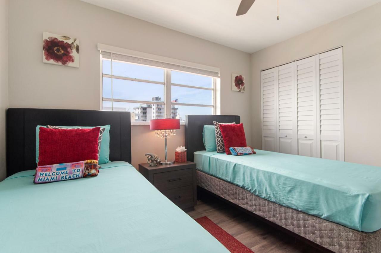 2 Bedroom 2 Bath With Patio On 11Th Collins Ave Miami Beach Dış mekan fotoğraf