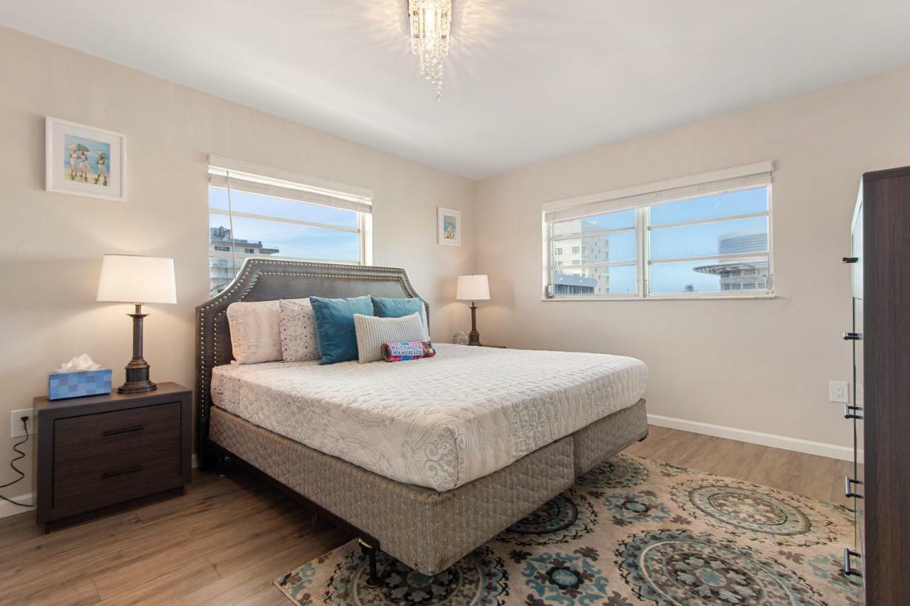 2 Bedroom 2 Bath With Patio On 11Th Collins Ave Miami Beach Dış mekan fotoğraf